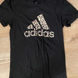 Adidas tee